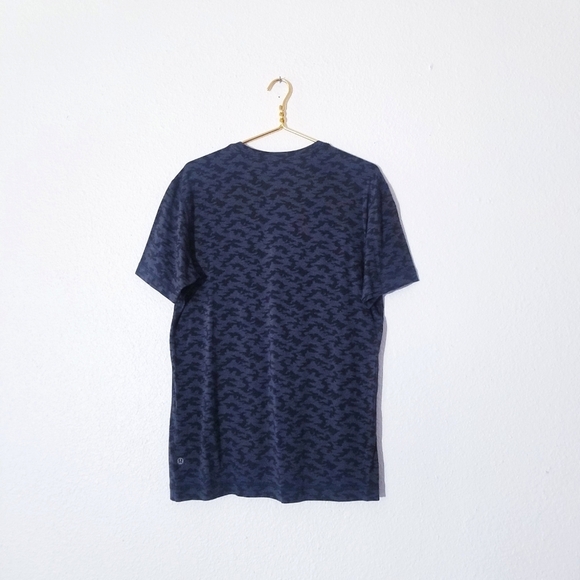 LULULEMON 5 Year Basic Short Sleeve T-shirt Camo Black Gray - Picture 5 of 9